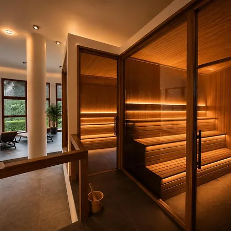 Pawlow History Hotel *